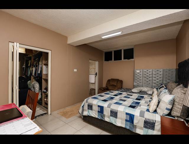 3 BEDROOM APARTMENT FOR SALE IN GLENWOOD